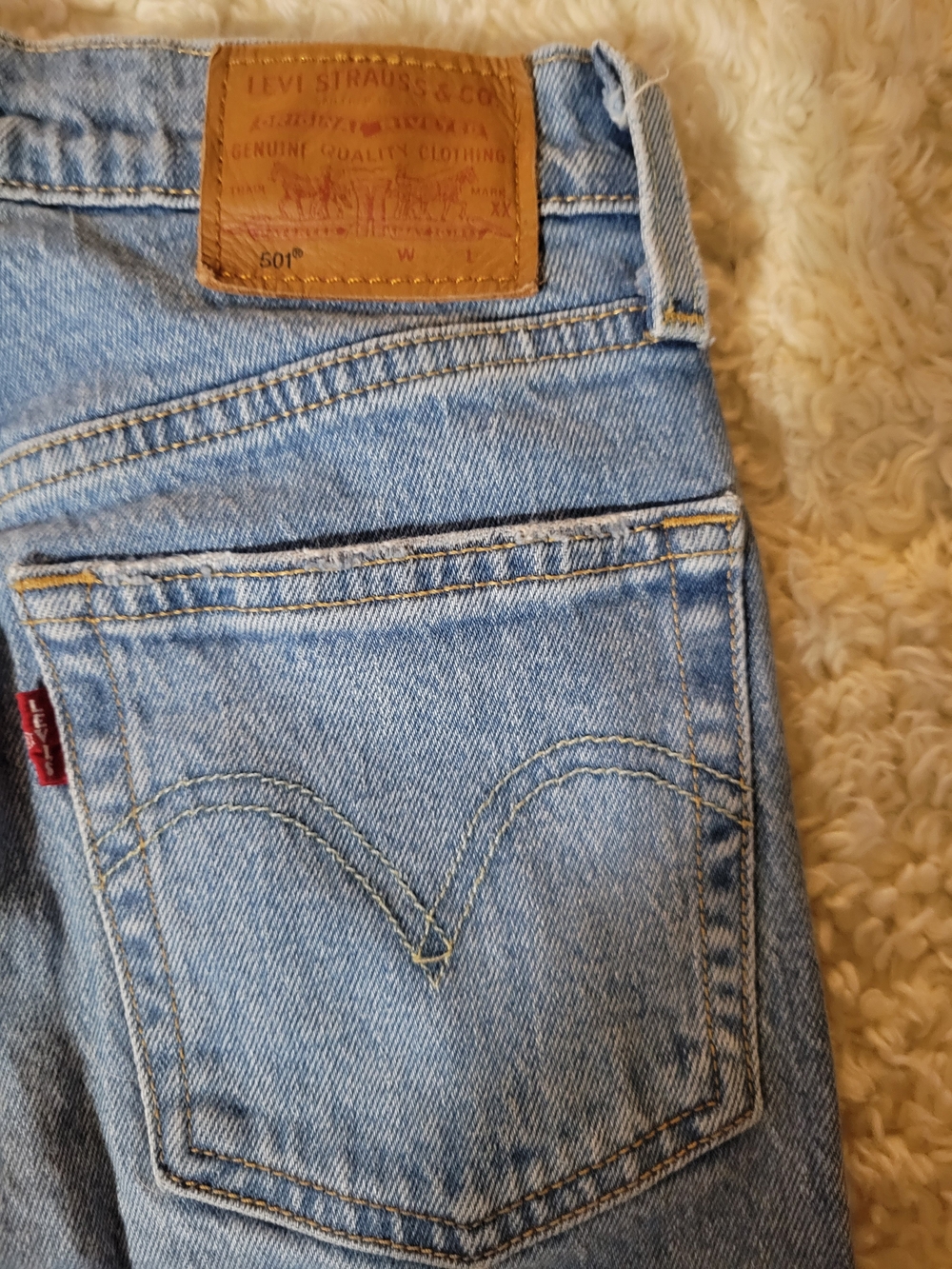Levi's 501 Straight Leg Jeans | Size 23 | Inseam 24" - Picture 7 of 16